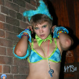 eroticbpm/candy_raver_shows_off_in_public-120709/pthumbs/eroticbpm_01.jpg