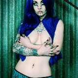 gothic-babes/blue_haired_wild-tattooed_gothic-092414/pthumbs/gothicsluts09.jpg
