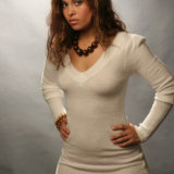 smut-makers/tereza_loren-latin_white_sweater_tease-082412/pthumbs/001.jpg