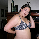 true-amateur-models/phoenix-chubby_amateur_housewife-091714/pthumbs/chubby-stripping.jpg