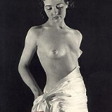 vintage-classic-porn/24510-30s_posing_beauties/pthumbs/9.jpg