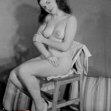 vintage-classic-porn/24536-40s_nude_ladies_posing/pthumbs/7.jpg