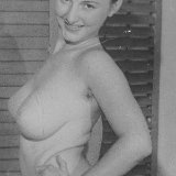 vintage-classic-porn/24545-30s_ladies_stripping/pthumbs/4.jpg