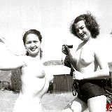 vintage-classic-porn/32388-50s_girls_outdoors/pthumbs/7.jpg