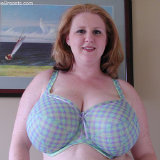 divine-breasts/sapphire-bbw-boobs-nipple-pull/pthumbs/sapphire-bbw-boobs-nipple-pull-5.jpg