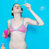 eroticbpm/bubble_blowing_tatted_teen_pink_bikini-120709/pthumbs/eroticbpm_03.jpg