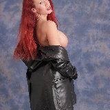 leather-fixation/93-faye-busty_riding_babe-102912/pthumbs/007.jpg