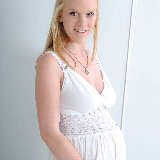 pregnant-kristi/1-toying_in_white-090312/pthumbs/2.jpg