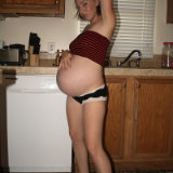 pregnant-kristi/15-tube_top_black_panties-100110/pthumbs/03.jpg