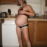 pregnant-kristi/15-tube_top_black_panties-100110/pthumbs/05.jpg