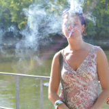 smoking-mina/16-mina-smoke_in_the_park-101212/pthumbs/02.jpg