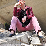 smoking-mina/19-mina-pink_jeans_smoke-102612/pthumbs/06.jpg