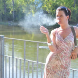 smoking-mina/47-mina-smoking_at_the_riverside-120712/pthumbs/08.jpg