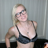 true-amateur-models/amanda-amateur_blonde_glasses-111111/pthumbs/DSCN7704.jpg