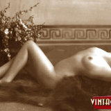 vintage-classic-porn/49541-20s_reclining_ladies-082312/pthumbs/5.jpg